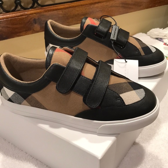 Original Burberry for boys shoes - Picture 2 of 2
